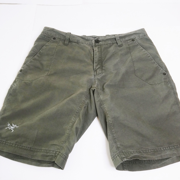 Arc'teryx Army Green Hiking Shorts 30"x 9.5 inseam - Picture 9 of 9